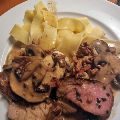 Schweinefilet in Pfefferrahmsoße