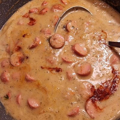 Kartoffelcremesuppe mit Bockwurst