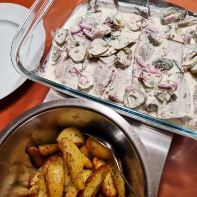 Matjes in Sahnesoße mit Rosmarinkartoffeln