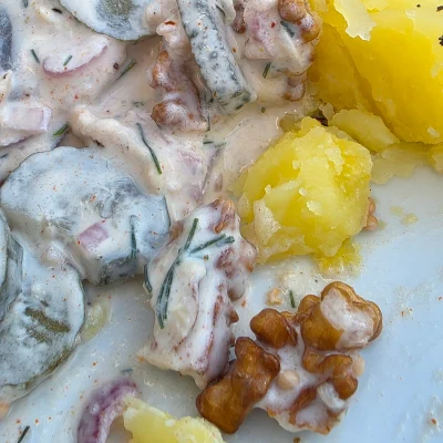 Matjes in Sahnesoße mit Pellkartoffeln